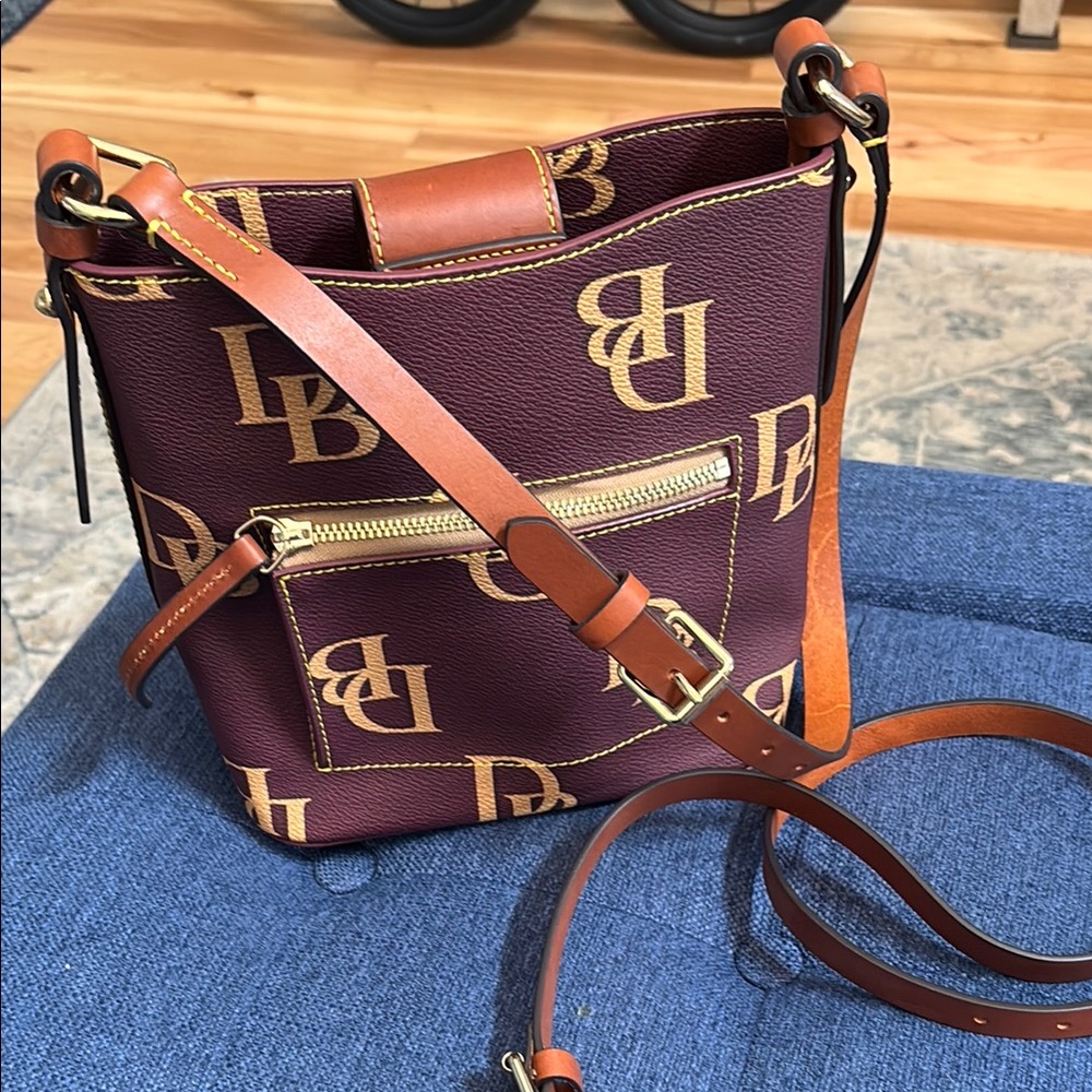 Dooney and Bourke Small Riley bag